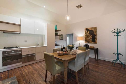 Jacobs Estate Cottage - Sunshine Coast Guide 5