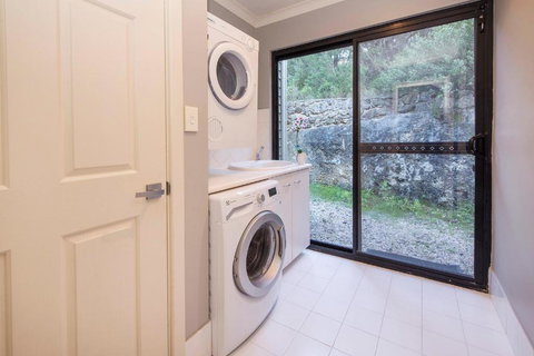 Top Of The Hill - Sunshine Coast Guide 6