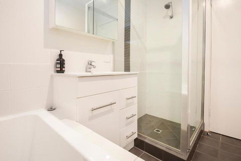 Eagle Bay Beach House - Sunshine Coast Guide 5