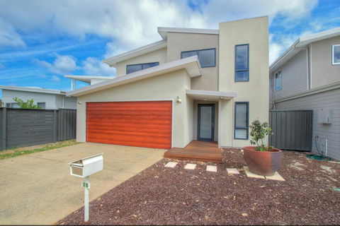 A Little Luxury In Town - Sunshine Coast Guide 5