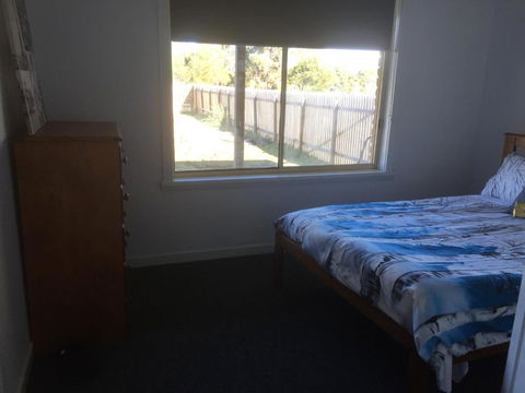At HOME On HOLMES - Sunshine Coast Guide 3