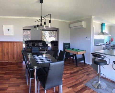 At HOME On HOLMES - Sunshine Coast Guide 5