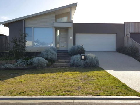 ADAGIO - Sunshine Coast Guide 6