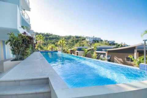 Coral View At Azure Sea - Sunshine Coast Guide 0