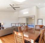 Unit 5 Rainbow Surf Modern double storey townhouse with large shared pool close to beach  shop - Sunshine Coast Guide