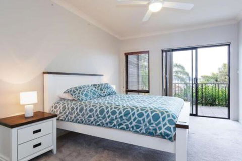 Aislinn 3 / 273 Corrie Parade Air Con Water Views BBQ - Sunshine Coast Guide 6