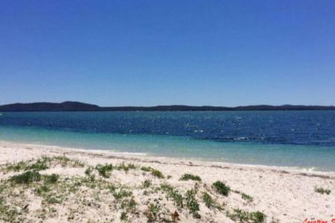 Aislinn 3 / 273 Corrie Parade Air Con Water Views BBQ - Sunshine Coast Guide 7