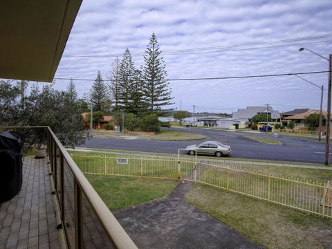 Anchorage 7 Beautifully Renovated Close To Rockpool - Sunshine Coast Guide 1