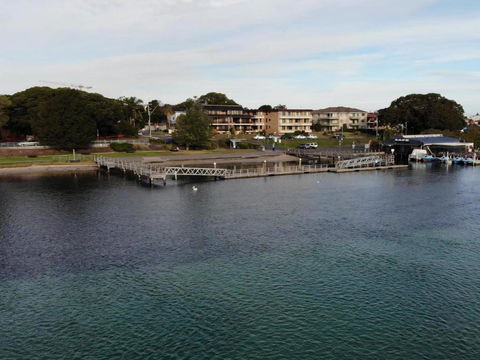 Aquarius 9 Opposite Wallis Lake - Sunshine Coast Guide 2