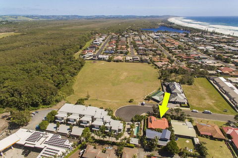 SECRET GARDEN WiFi Netflix Pet Friendly - Sunshine Coast Guide 7