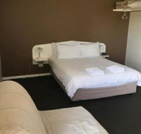 RAILWAY HOTEL MOTEL - Sunshine Coast Guide