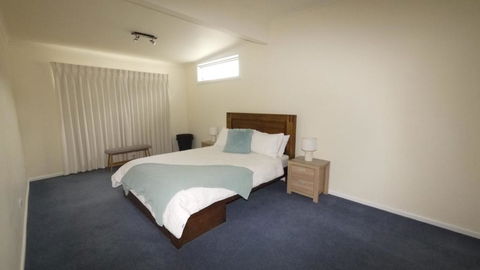 Position On Alexander - Sunshine Coast Guide 4