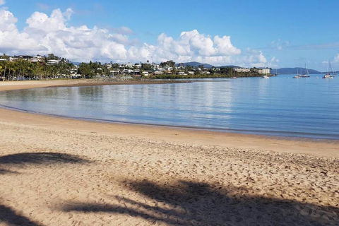 AIRLIE BEACH Delight. Hop Skip Jump To Everything - Sunshine Coast Guide 3