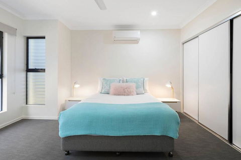 AIRLIE BEACH Delight. Hop Skip Jump To Everything - Sunshine Coast Guide 5