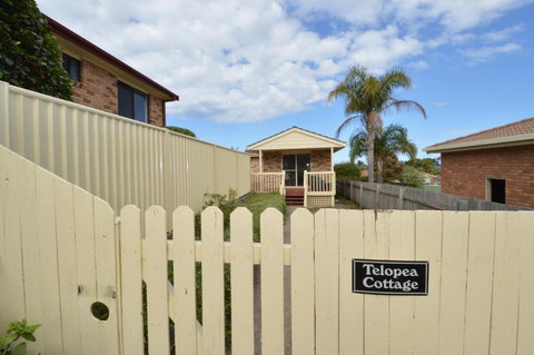 Telopea Cottage - Sunshine Coast Guide 7