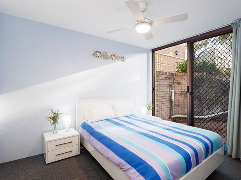 4 Harbourside 3 7 Soldiers Point Road Ground Floor On The Waterfront - Sunshine Coast Guide 6