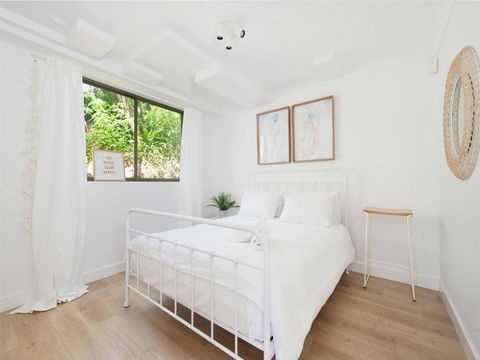 Baywatch Beachfront Bliss Executive Home - Sunshine Coast Guide 6