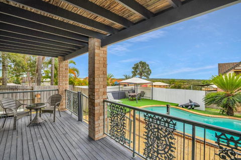 1 33 Tingira Close Rainbow Beach Gorgeous Ocean Views Swimming Pool Air Conditioning - Sunshine Coast Guide 5