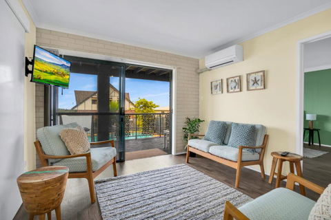 1 33 Tingira Close Rainbow Beach Gorgeous Ocean Views Swimming Pool Air Conditioning - Sunshine Coast Guide 3