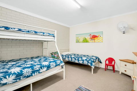 1 33 Tingira Close Rainbow Beach Gorgeous Ocean Views Swimming Pool Air Conditioning - Sunshine Coast Guide 2
