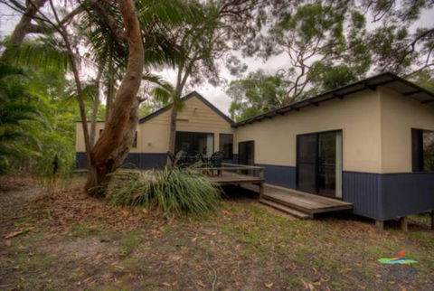 8 Orania Court Rainbow Shores Privacy Peace & Quiet - Sunshine Coast Guide 1