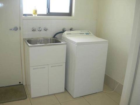 Sinclair Rainbow Beach Modern Beach House Close To Everything Free Wi Fi - Sunshine Coast Guide 5