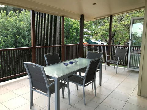 Sinclair Rainbow Beach Modern Beach House Close To Everything Free Wi Fi - Sunshine Coast Guide 3