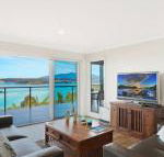 Hillcrest Views of Wagonga - Sunshine Coast Guide