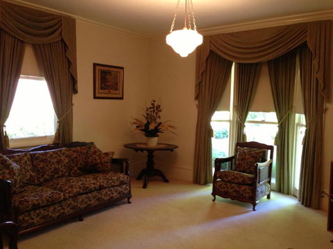 Annadale House - Sunshine Coast Guide 1