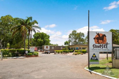 Sunset Top Tourist Park - Sunshine Coast Guide 0