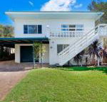 Salt Breeze - Sunshine Coast Guide