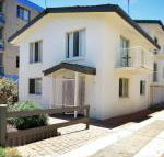 Beachcomber Unit 4 Beachside Unit  - Sunshine Coast Guide