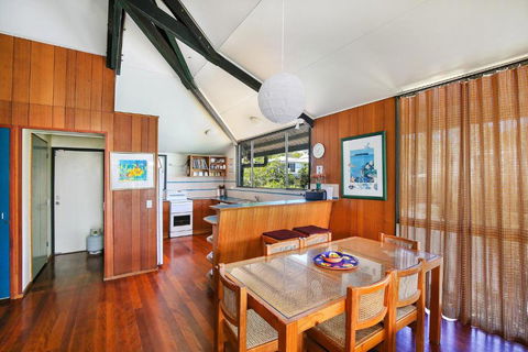 Ngungun St. 14 Dicky Beach - Sunshine Coast Guide 6