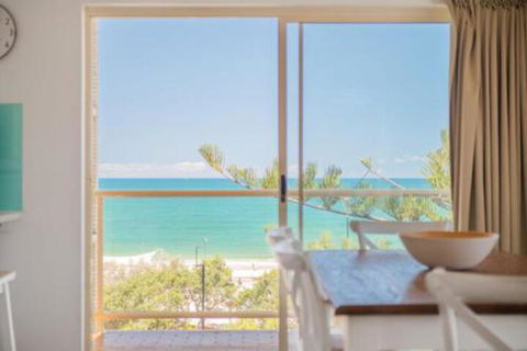 Alinga Unit 4 Amazing Ocean Views - Sunshine Coast Guide 5
