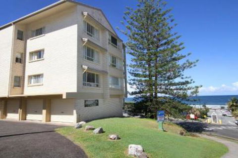 Alinga Unit 4 Amazing Ocean Views - Sunshine Coast Guide 3