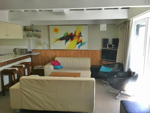 5 Maisonettes - Sunshine Coast Guide 6