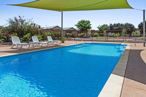 The Cove Holiday Village - Sunshine Coast Guide 0
