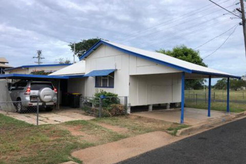 Gumby Gumby Cottage - Sunshine Coast Guide 0