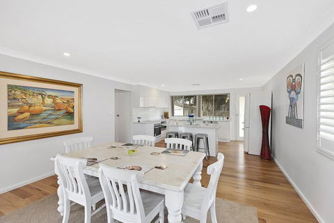 Blue Summer House - Sunshine Coast Guide 5