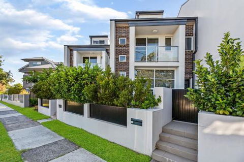 Relax In A Spacious & Modern Townhouse In Asquith - Sunshine Coast Guide 2