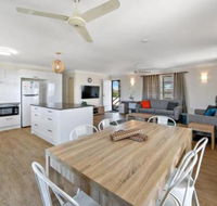 Upstairs  Downstairs 81 Denman Camp Rd - Sunshine Coast Guide
