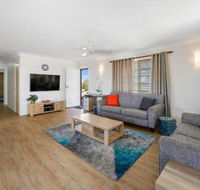 Comfy  Cosy Upstairs - Sunshine Coast Guide