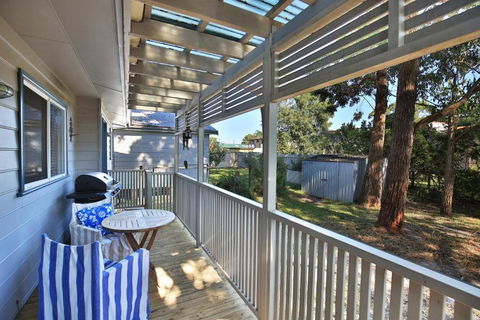 Innisfree Pet Friendly 2 Mins To Beach - Sunshine Coast Guide 3