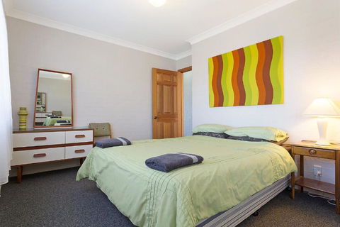 Pacific Pines Unit 6 - Sunshine Coast Guide 6