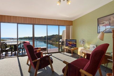 Pacific Pines Unit 6 - Sunshine Coast Guide 5
