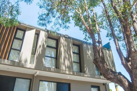 Townhouse Near The City Perfect Family Retreat - Sunshine Coast Guide 1