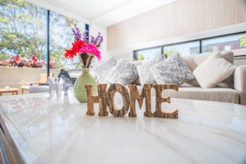 Townhouse Near The City Perfect Family Retreat - Sunshine Coast Guide 0