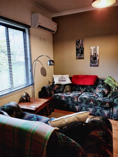 Wanderlust Cottage - Sunshine Coast Guide 5