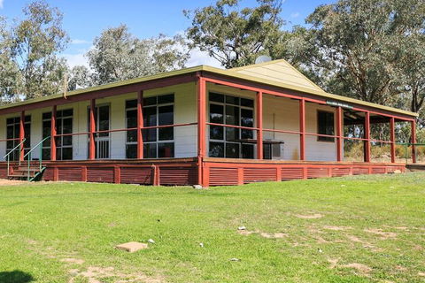 Reflections Holiday Park Lake Burrendong - Sunshine Coast Guide 1