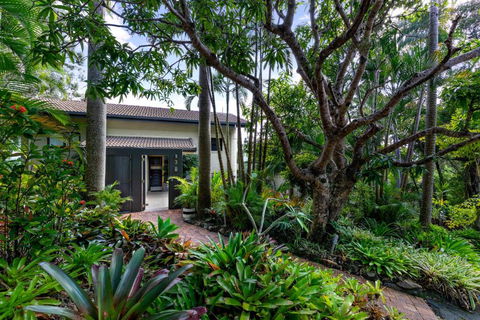 A Little Cove Treasure Noosa Heads - Sunshine Coast Guide 5